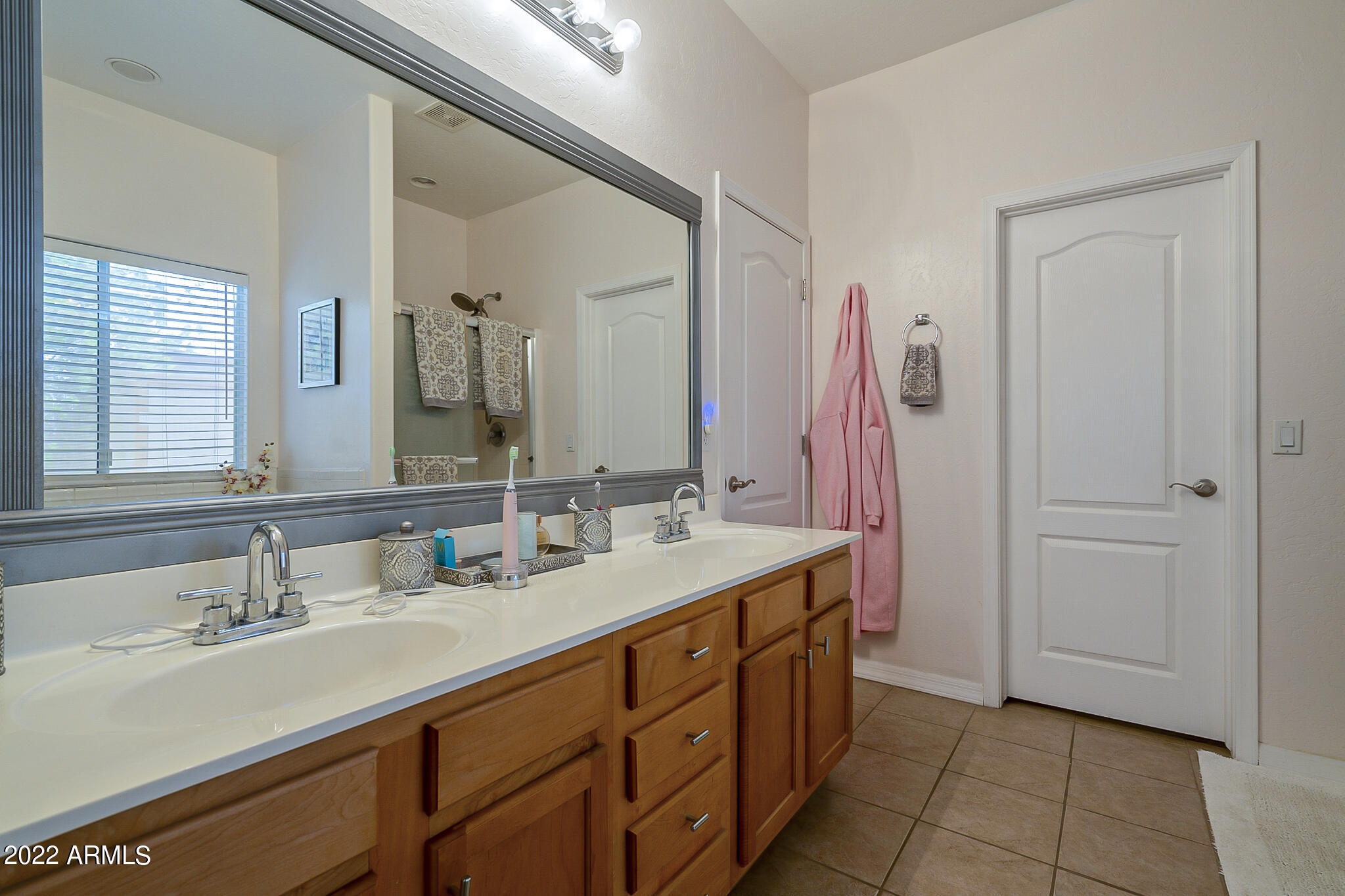 14864 South Redondo Road Arizona City, AZ 85123 - Photo 15 of 37 Primary Bath