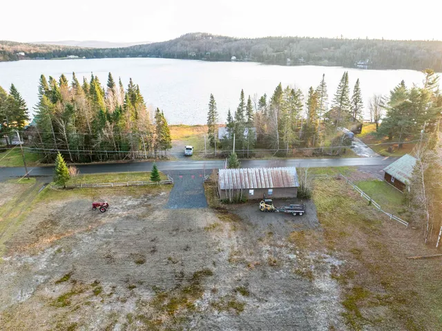 $304,900 | 432 Beach Road, Pittsburg, NH 03592