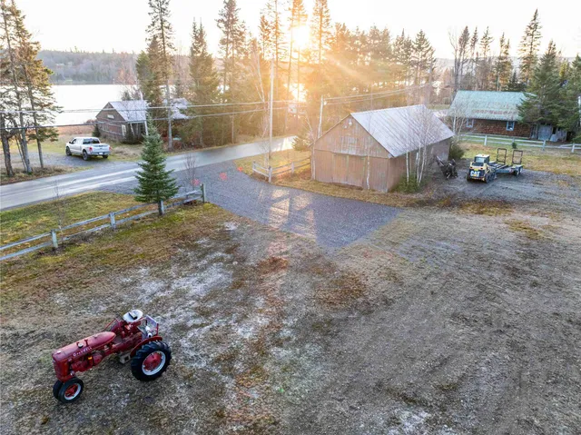 $304,900 | 432 Beach Road, Pittsburg, NH 03592