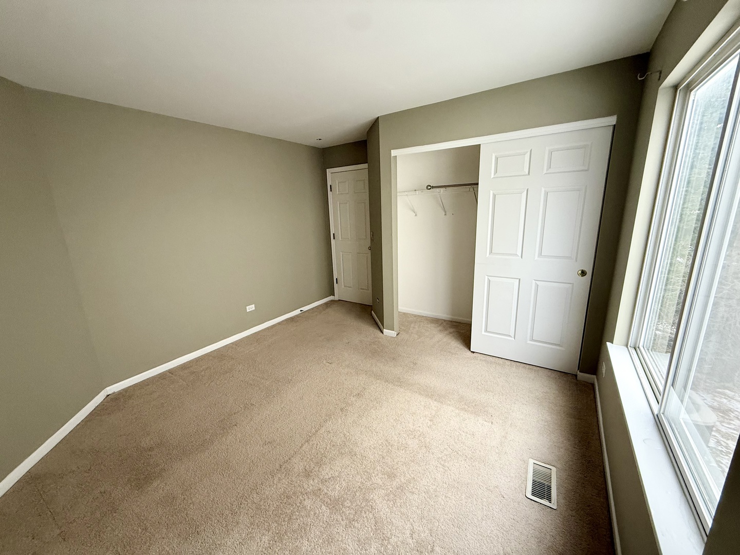 2732 Flagstone Circle Naperville, IL 60564 - Photo 13 of 25