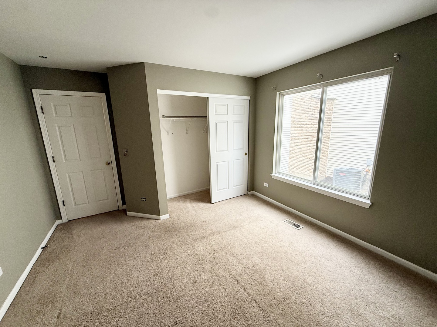 2732 Flagstone Circle Naperville, IL 60564 - Photo 14 of 25