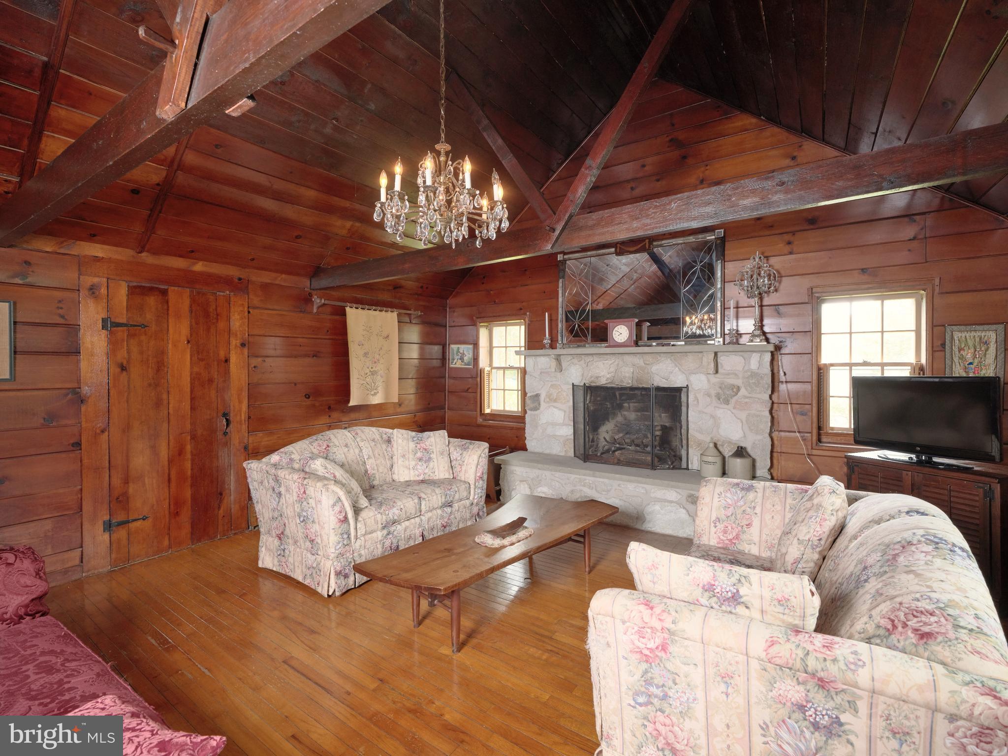 1465 Makefield Road Yardley, PA 19067 - Photo 8 of 43 Living room