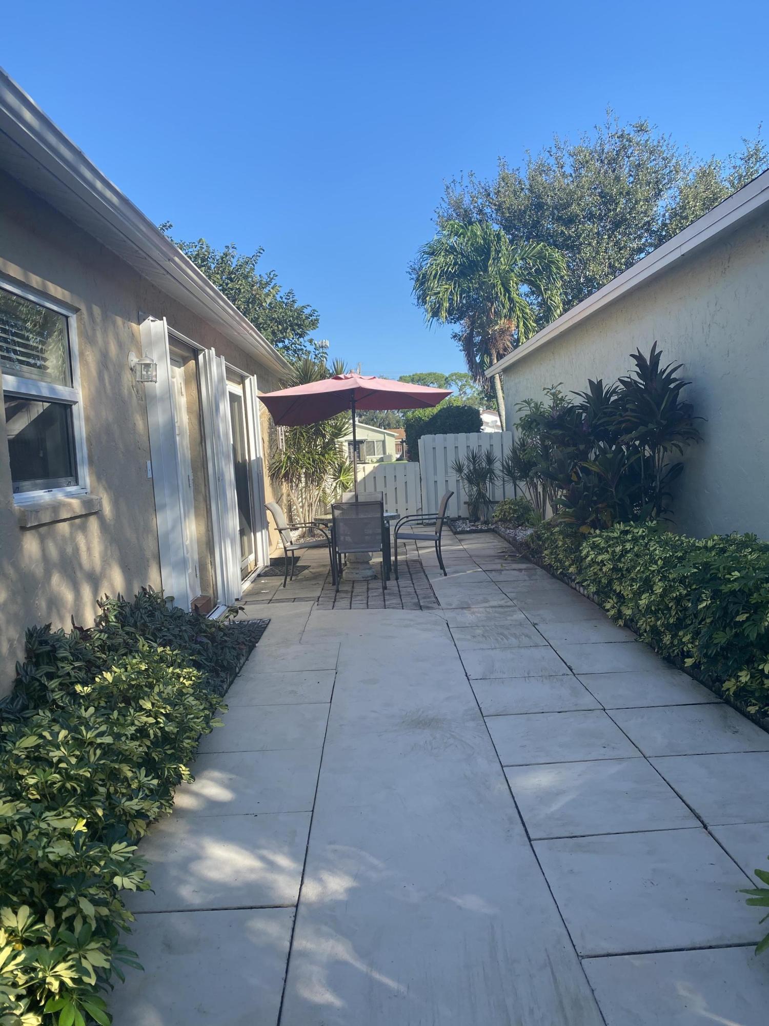 5143 Minto Road Boynton Beach, FL 33472 - Photo 22 of 32 Patio