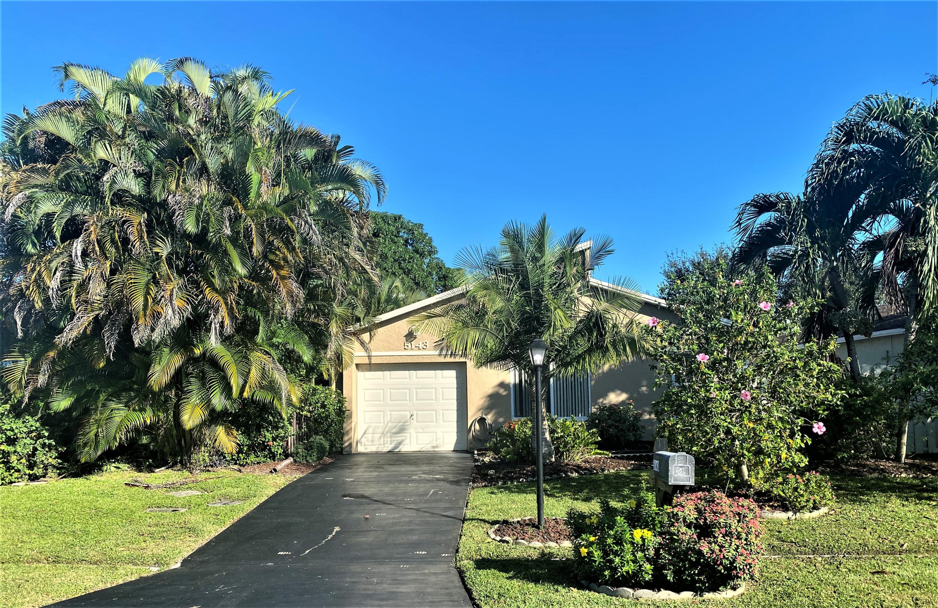 5143 Minto Road Boynton Beach, FL 33472 - Photo 3 of 32 Exterior