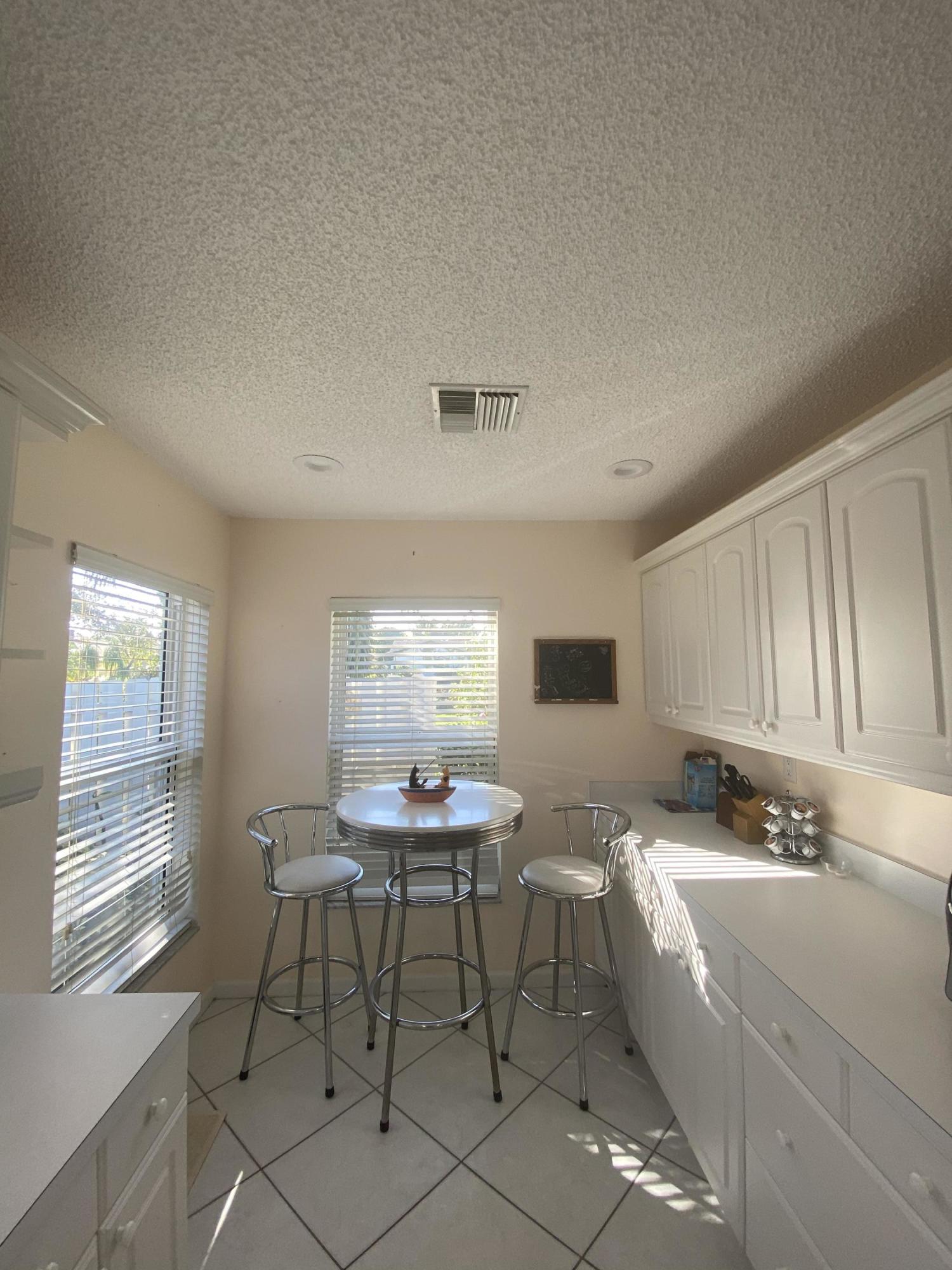 5143 Minto Road Boynton Beach, FL 33472 - Photo 5 of 32 Kitchen