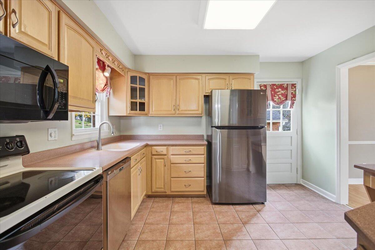 3307 Longhorn Road Roanoke, VA 24018 - Photo 15 of 53 13-3307 Longhorn Rd-13