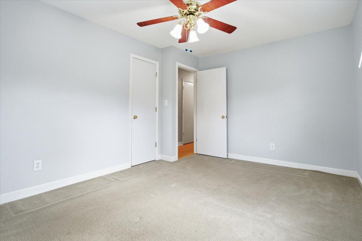 3307 Longhorn Road Roanoke, VA 24018 - Photo 27 of 53 29-3307 Longhorn Rd-29