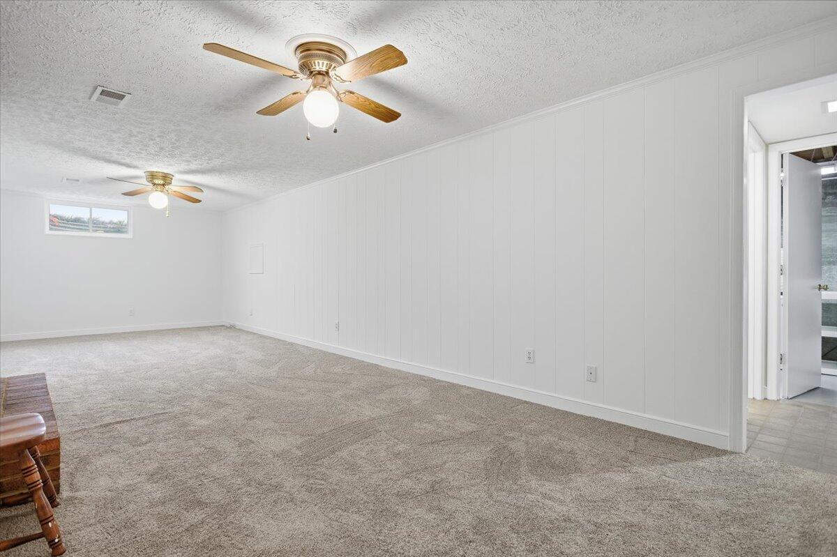 3307 Longhorn Road Roanoke, VA 24018 - Photo 39 of 53 38-3307 Longhorn Rd-38