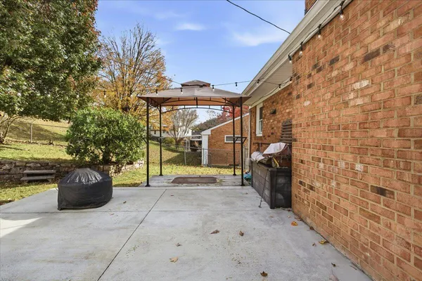 $347,000 | 3307 Longhorn Road, Roanoke, VA 24018