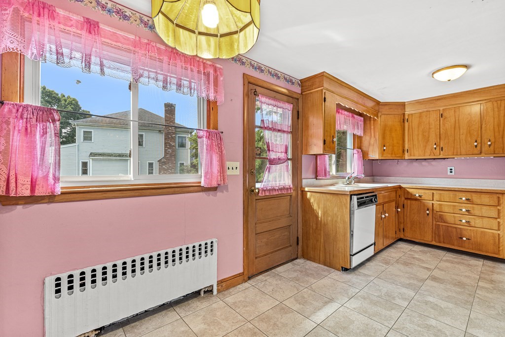 4 Lillian Road Lexington, MA 02420 - Photo 19 of 40 Gallery Image 19