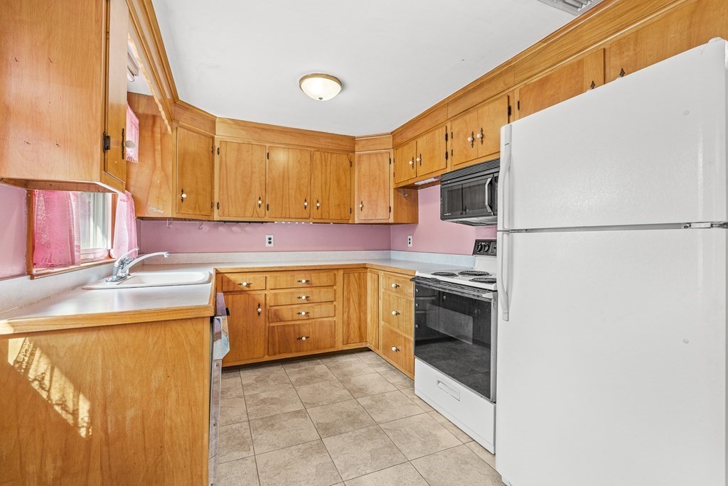 4 Lillian Road Lexington, MA 02420 - Photo 23 of 40 Gallery Image 23