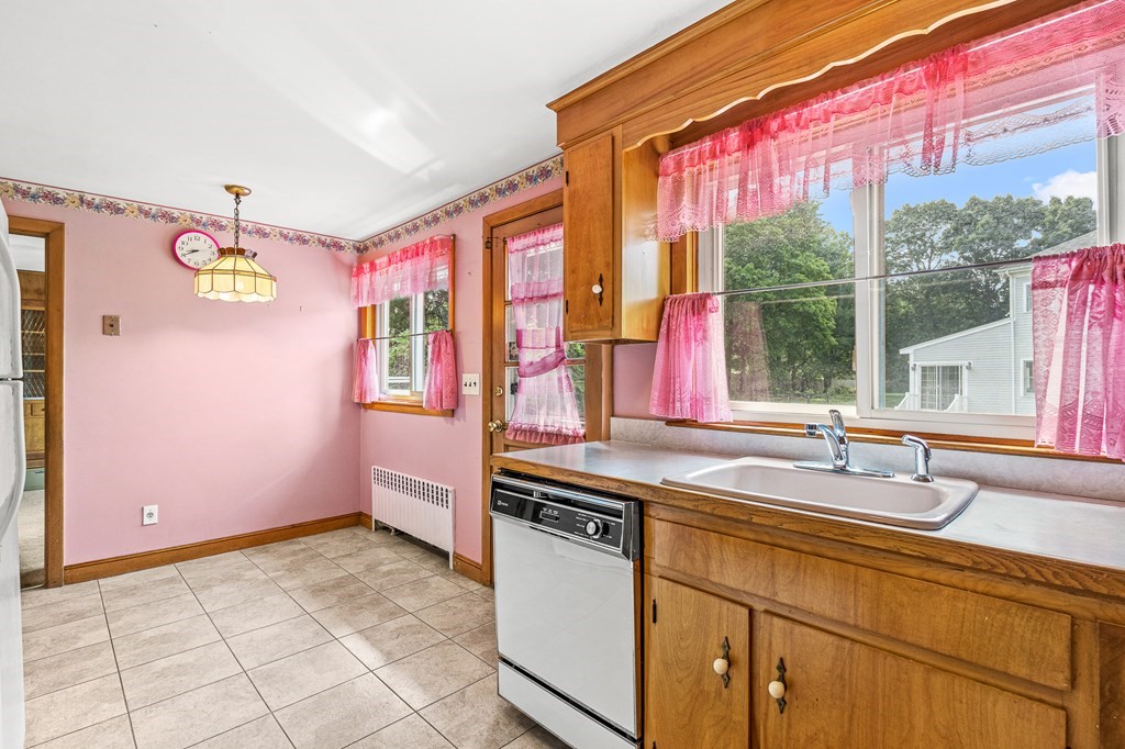 4 Lillian Road Lexington, MA 02420 - Photo 24 of 40 Gallery Image 24