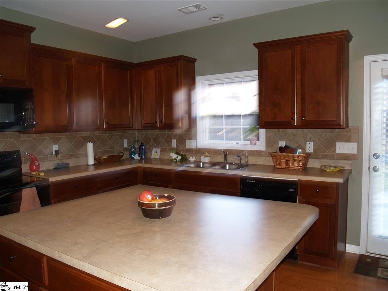 3 Carderock Court Simpsonville, SC 29680 - Photo 8 of 29 Gallery Image 8