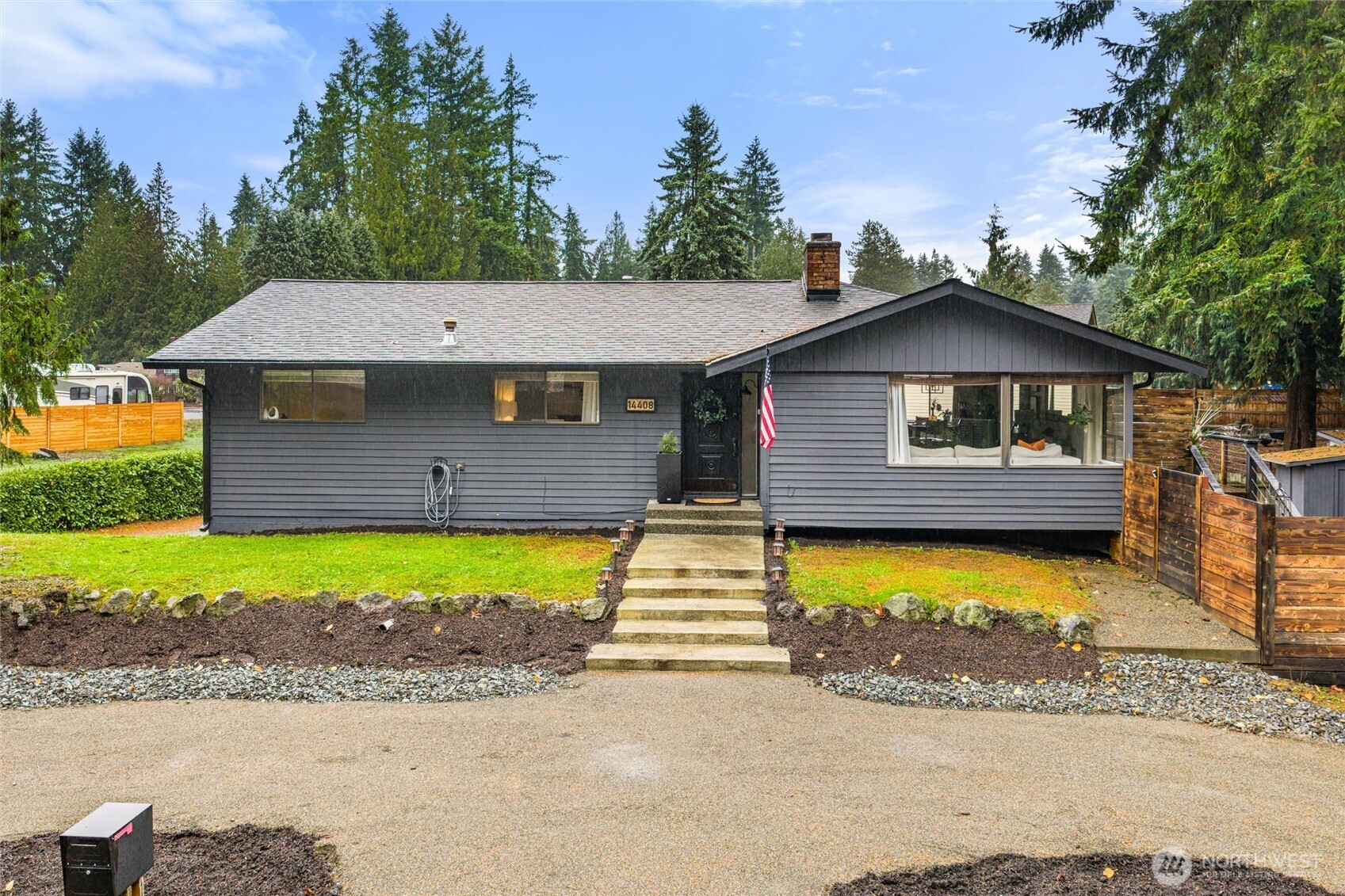 14408 141st Place Southeast Renton, WA 98059 - Photo 2 of 38