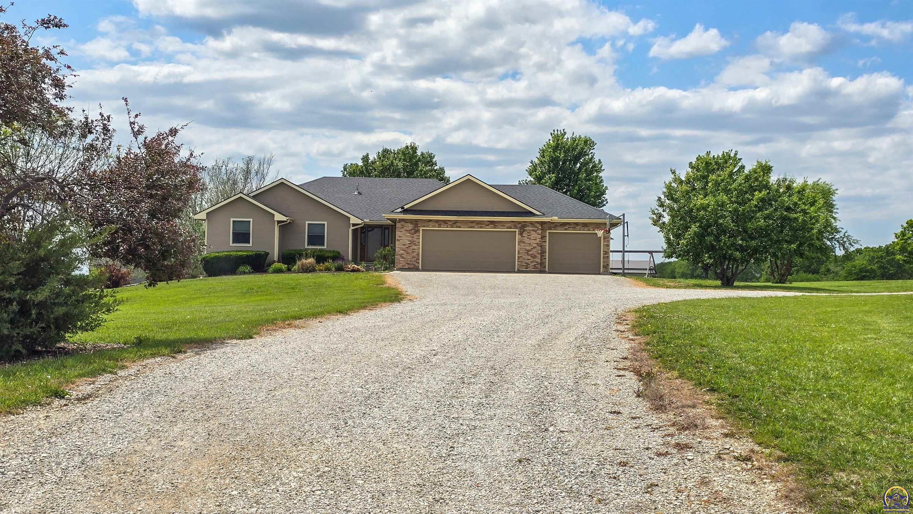 22775 N Road Holton, KS 66436 - Photo 3 of 48