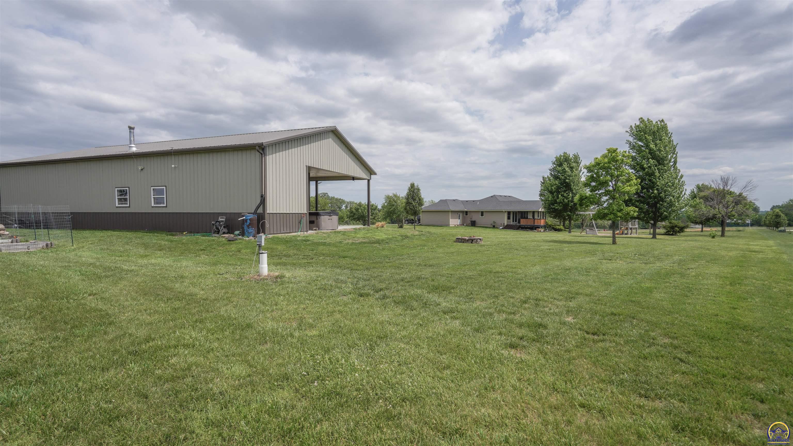 22775 N Road Holton, KS 66436 - Photo 7 of 48
