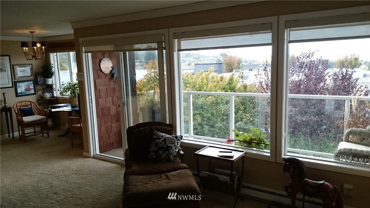 520 Maple Street, Unit 101 Edmonds, WA 98020 - Photo 3 of 15