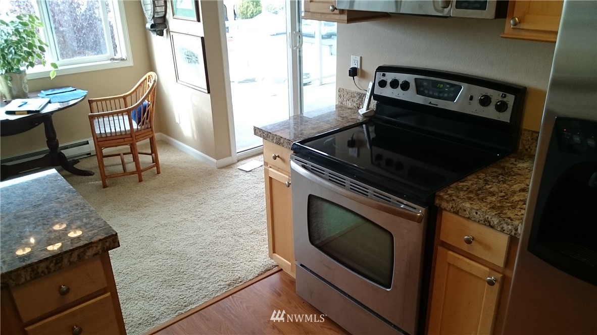 520 Maple Street, Unit 101 Edmonds, WA 98020 - Photo 6 of 15