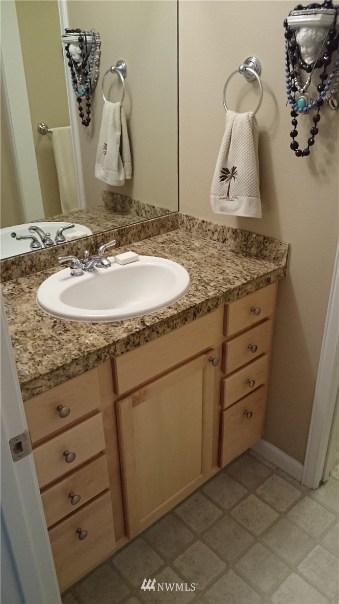 520 Maple Street, Unit 101 Edmonds, WA 98020 - Photo 8 of 15