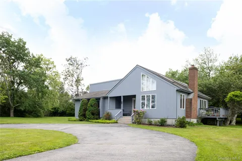 $1,150,000 | 100 Bayberry Lane, Southold, NY 11971