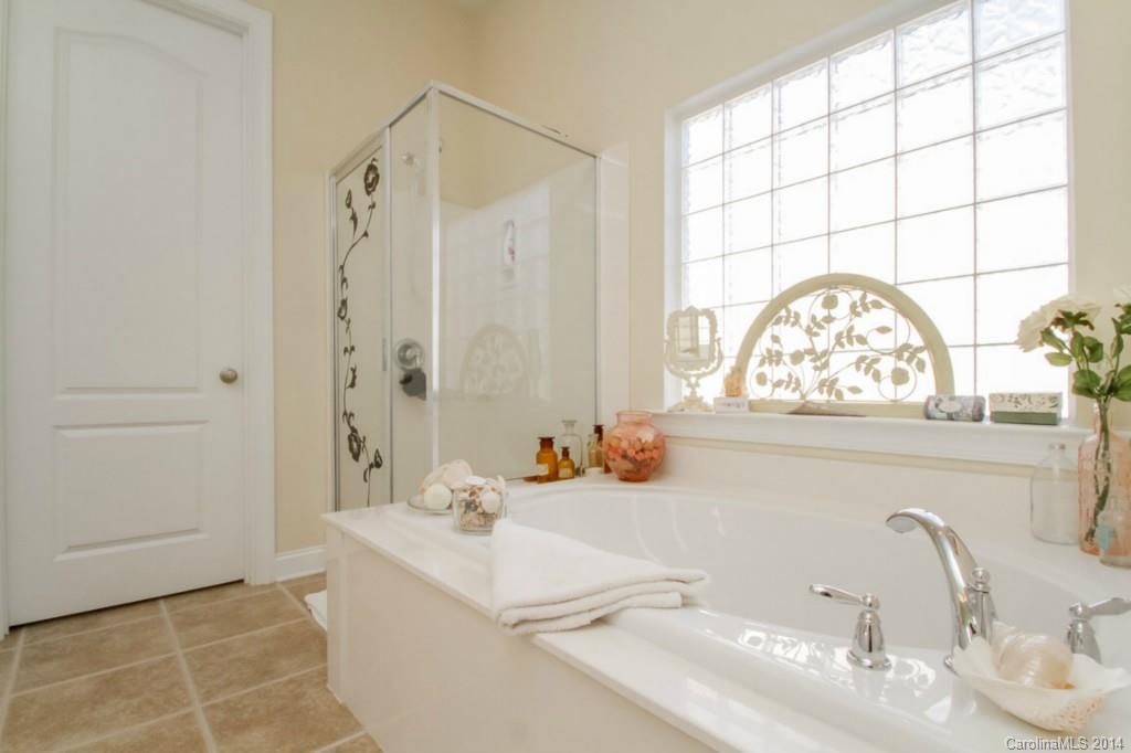 842 Treasure Court Fort Mill, SC 29708 - Photo 11 of 24 Gallery Image 11