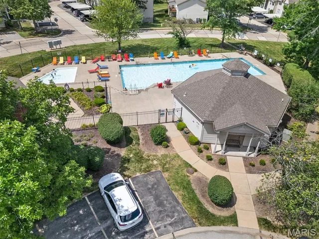 $156,000 | 808 Sugar Valley Court, Unit 6, St. Peters, MO 63376