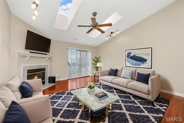 $156,000 | 808 Sugar Valley Court, Unit 6, St. Peters, MO 63376