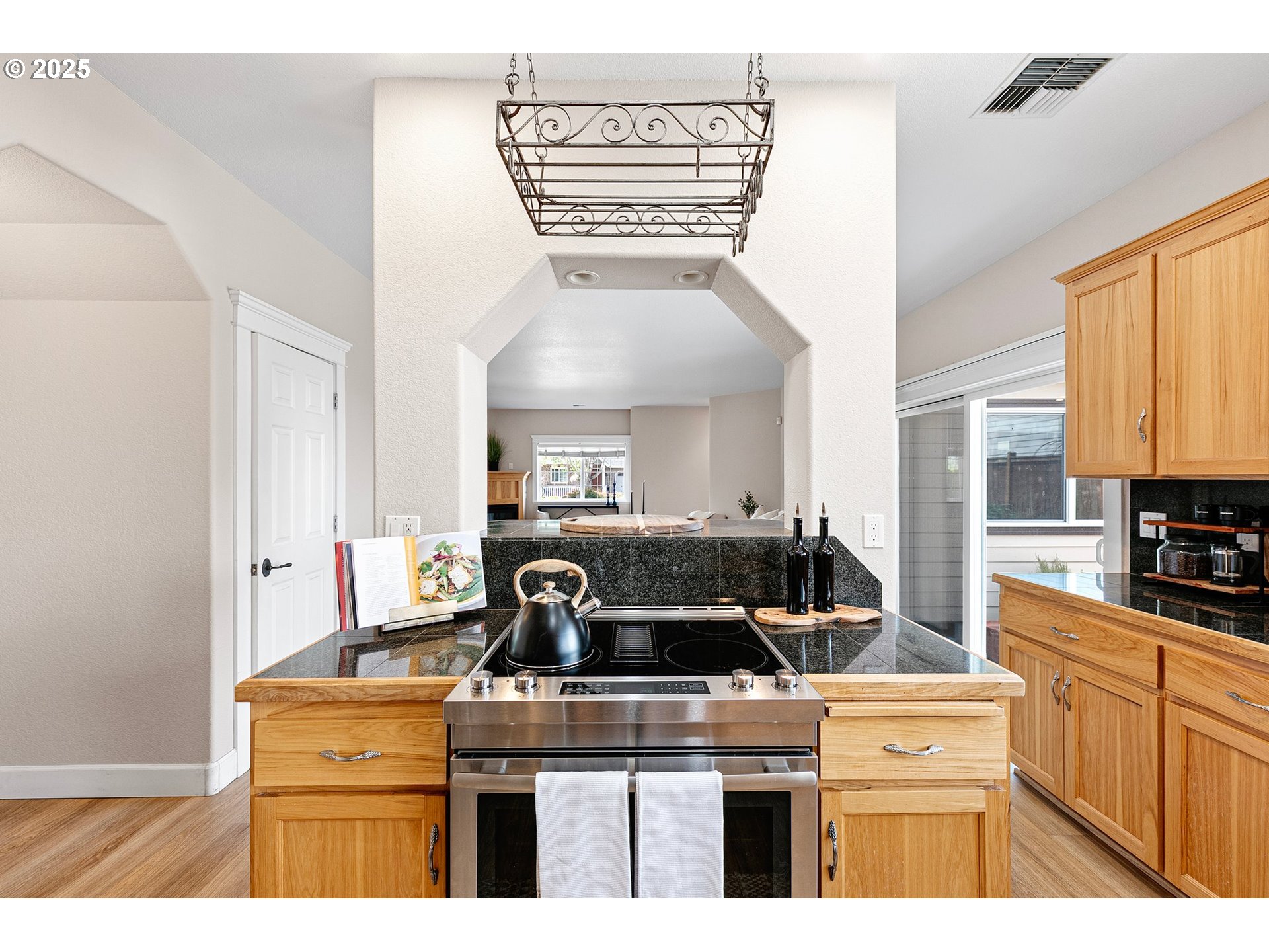 3301 Parker Lane Springfield, OR 97477 - Photo 19 of 48 Gallery Image 19