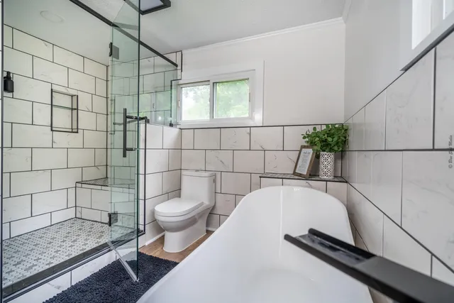 $465,000 | 1447 71 1/2 Street, South Haven, MI 49090