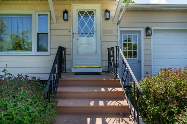 $465,000 | 1447 71 1/2 Street, South Haven, MI 49090