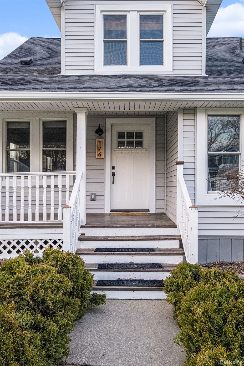 176 Turner Street Romeo, MI 48065 - Photo 3 of 28 Gallery Image 3