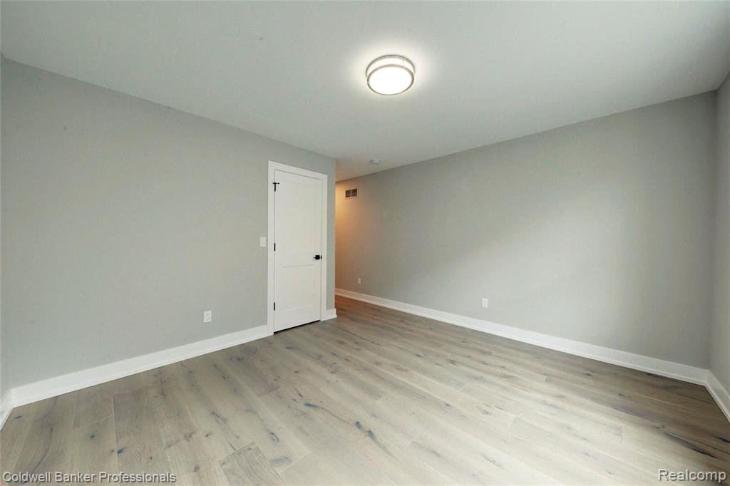 4101 Buckingham Road Royal Oak, MI 48073 - Photo 43 of 82