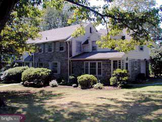3 Blackthorn Road Wallingford, PA 19086 - Photo 1 of 6