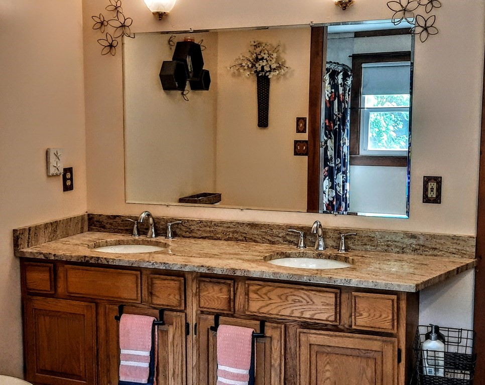 152 Wapping Road Kingston, MA 02364 - Photo 23 of 34 Gallery Image 23