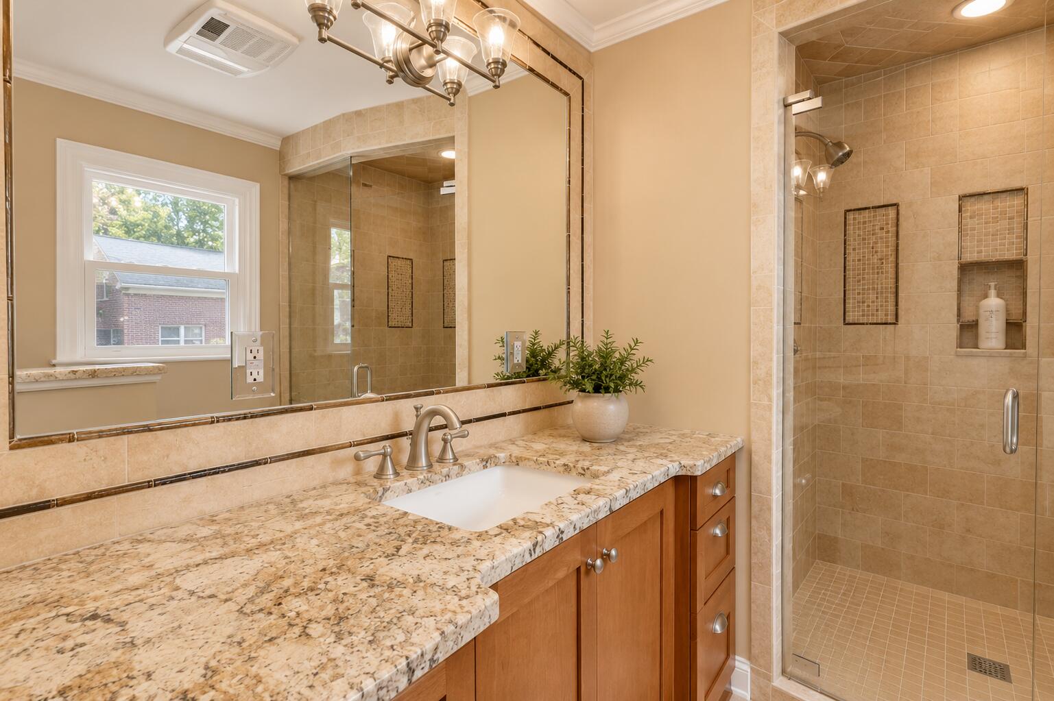 312 North Crest Road Chattanooga, TN 37404 - Photo 44 of 81 Bathroom Common3.2