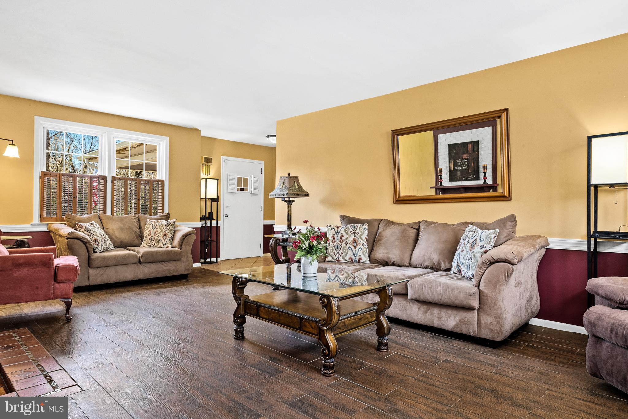 145 Roadstown Road Bridgeton, NJ 08302 - Photo 28 of 50 Living room