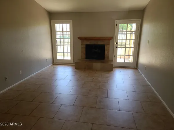 $1,740 | 18209 North 45th Avenue, Glendale, AZ 85308