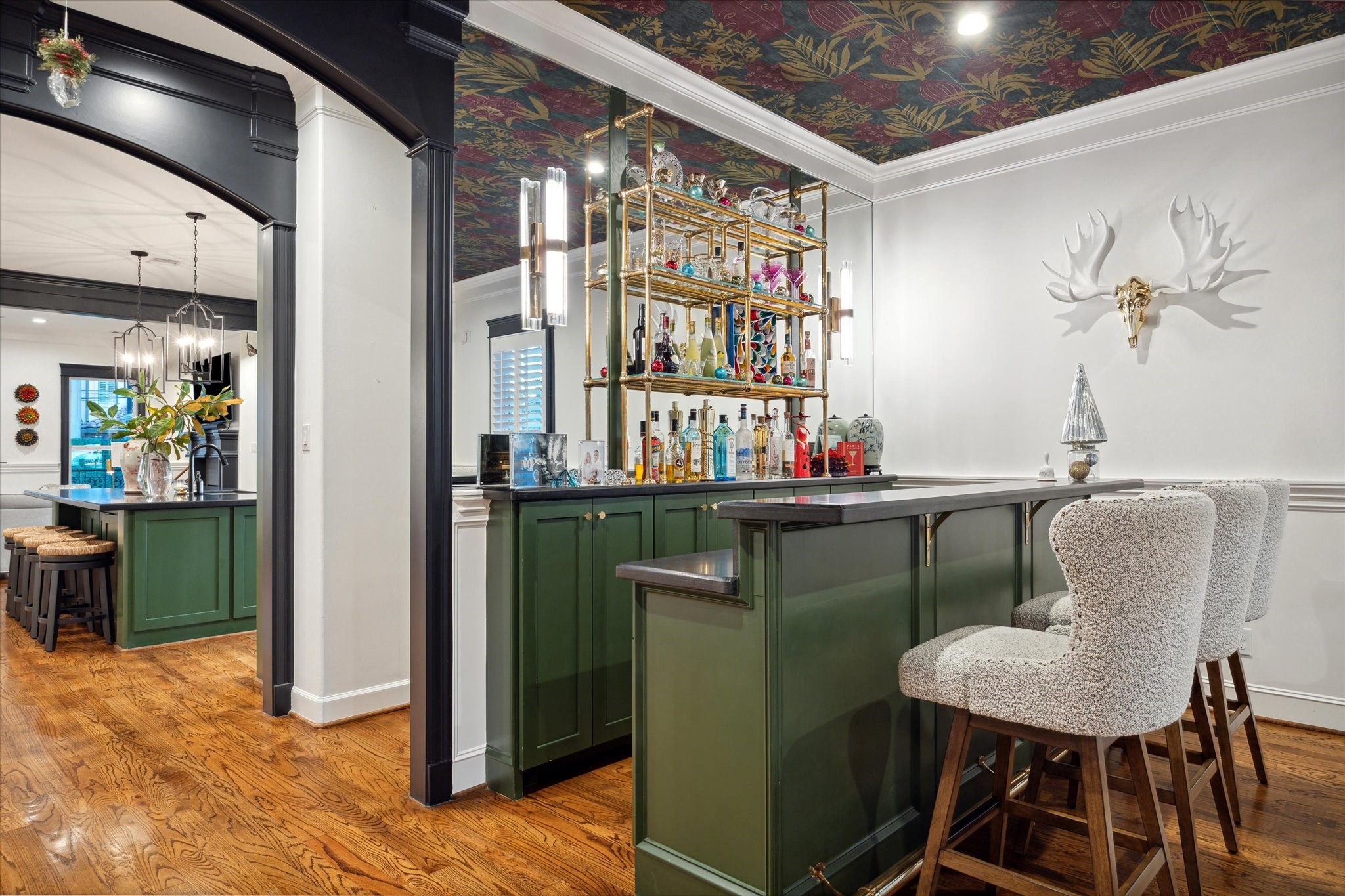 606 Rutland Street Houston, TX 77007 - Photo 13 of 48 A fun bar for entertaining