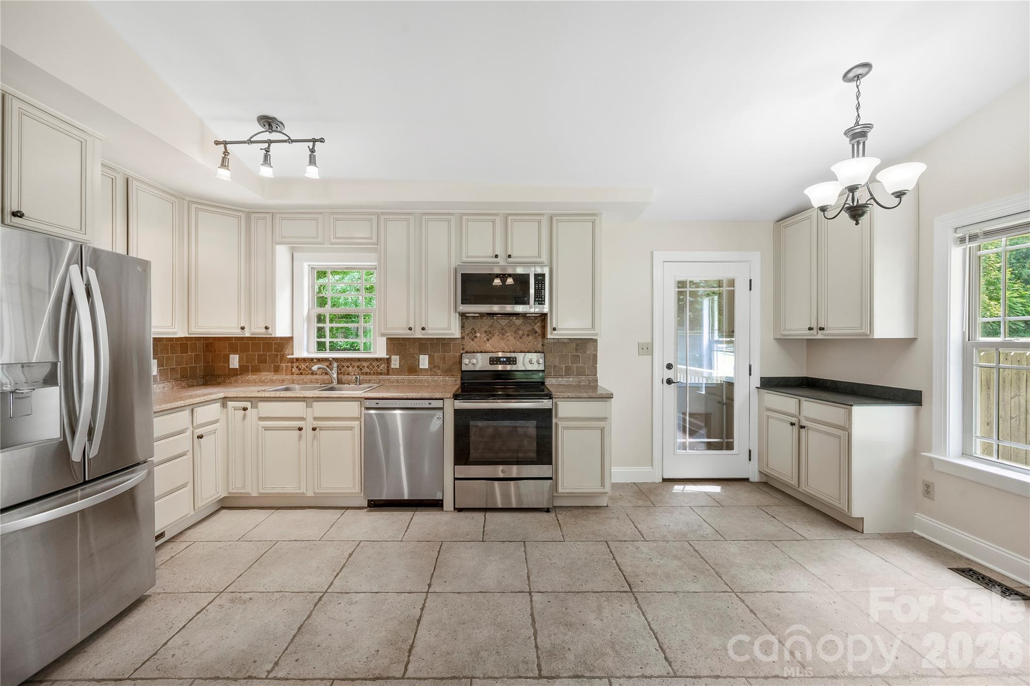 1050 Hay Row Road Clover, SC 29710 - Photo 13 of 36