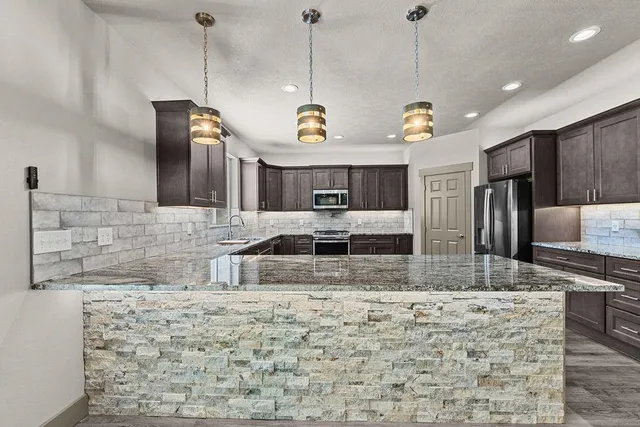 $699,000 | 231 Hogans Way, Chewelah, WA 99109