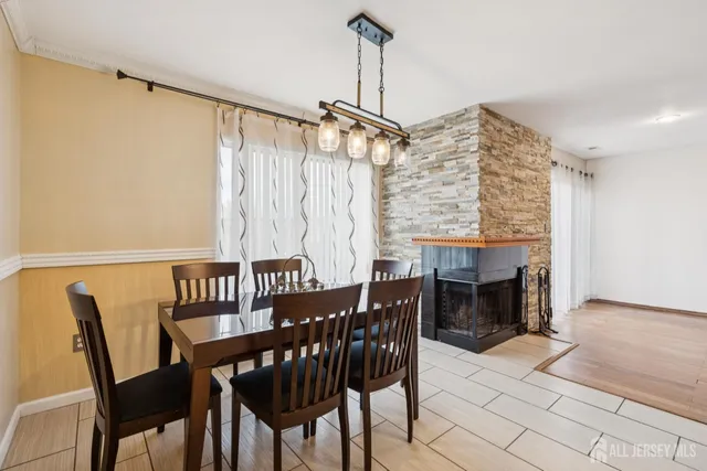 $449,000 | 36 Farnham Square, Parlin, NJ 08859