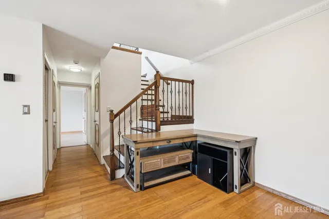 $449,000 | 36 Farnham Square, Parlin, NJ 08859