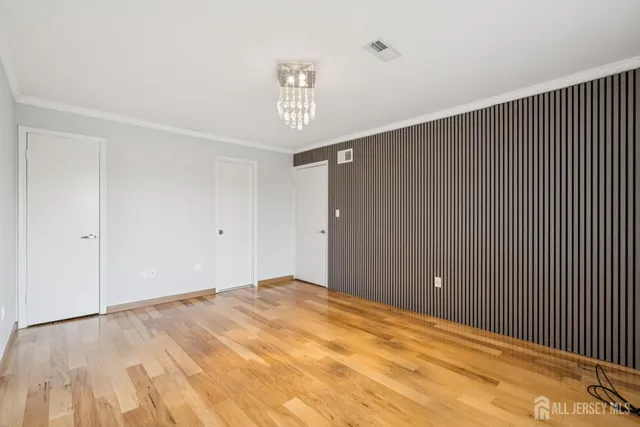 $449,000 | 36 Farnham Square, Parlin, NJ 08859