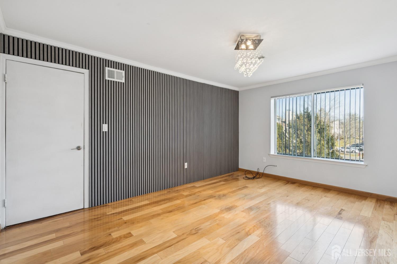 36 Farnham Square Parlin, NJ 08859 - Photo 19 of 31