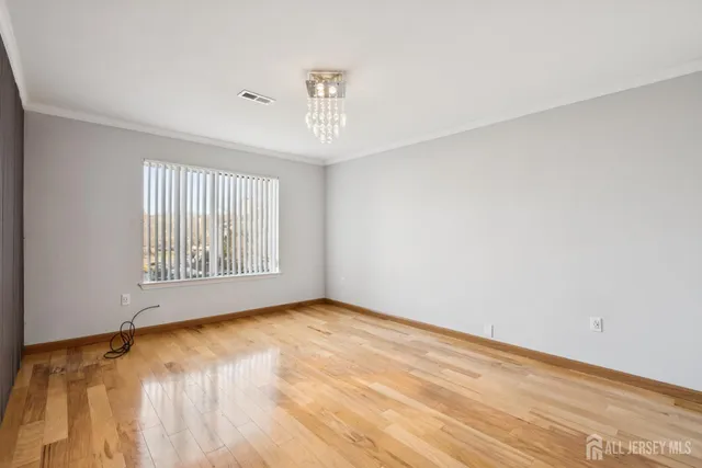 $449,000 | 36 Farnham Square, Parlin, NJ 08859