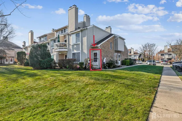 $449,000 | 36 Farnham Square, Parlin, NJ 08859