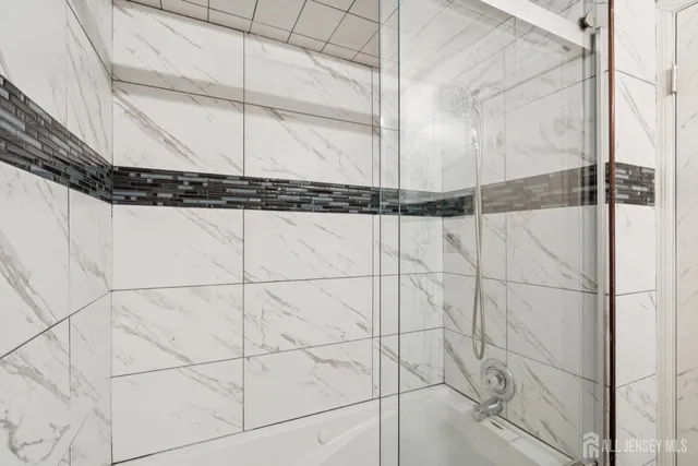 $449,000 | 36 Farnham Square, Parlin, NJ 08859