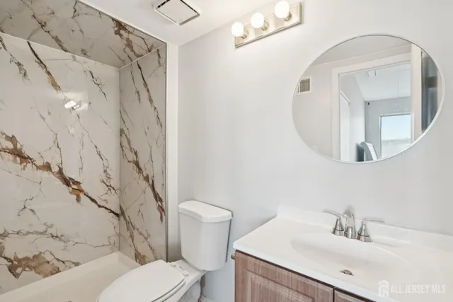 $449,000 | 36 Farnham Square, Parlin, NJ 08859