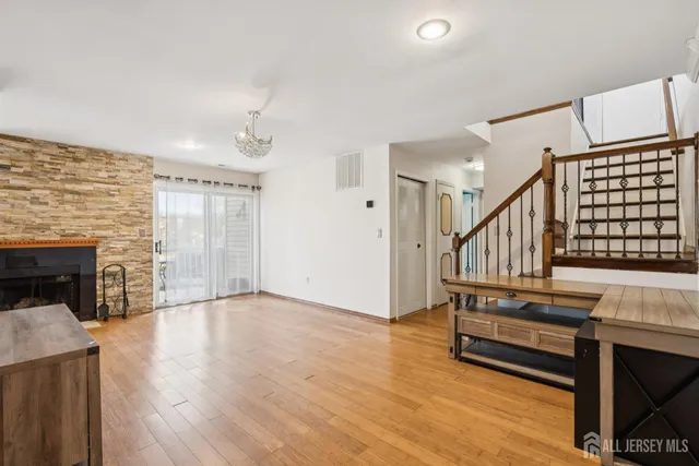 $449,000 | 36 Farnham Square, Parlin, NJ 08859