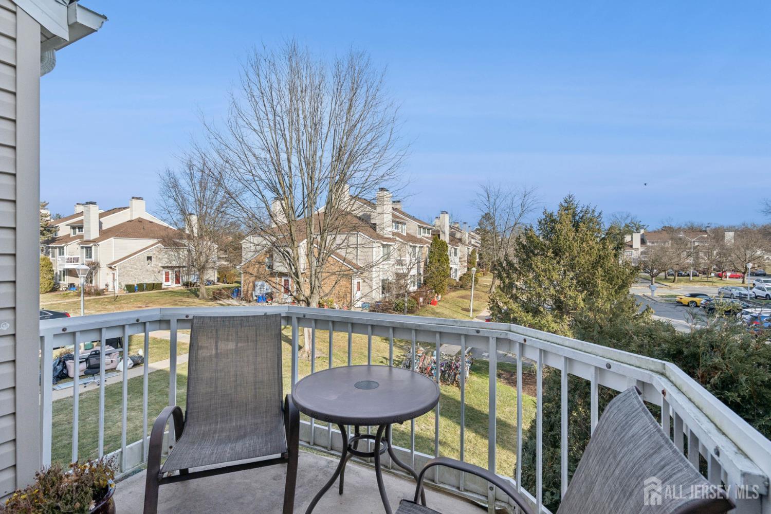 36 Farnham Square Parlin, NJ 08859 - Photo 8 of 31